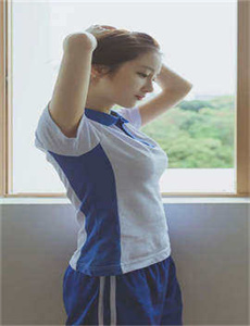 《美女直播脱衣》