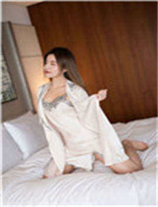 《一层一层的剥开衣服视频讲解》